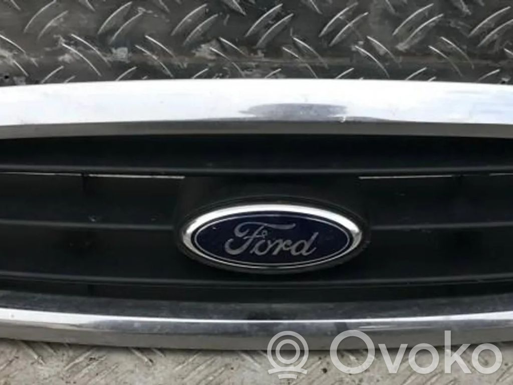Ford Mondeo MK II Grilă față