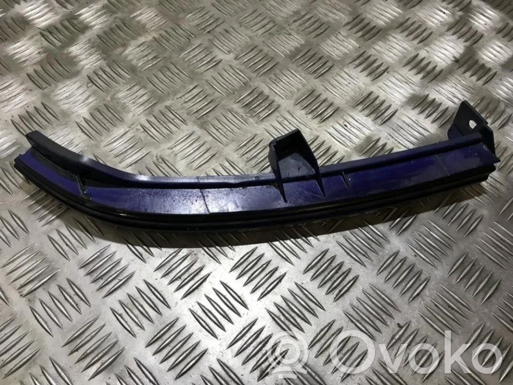 Opel Zafira A Rivestimento sotto il faro/fanale
