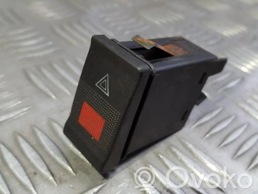 Schalter Warnblinkanlage   4A0941509A,4A0941509A