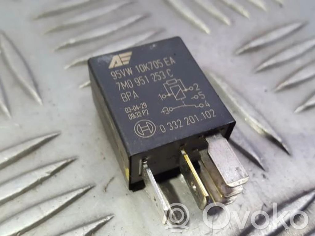 Alte relee   95VW10K705EA,7M0951253C,7M0951253C,95VW10K705EA