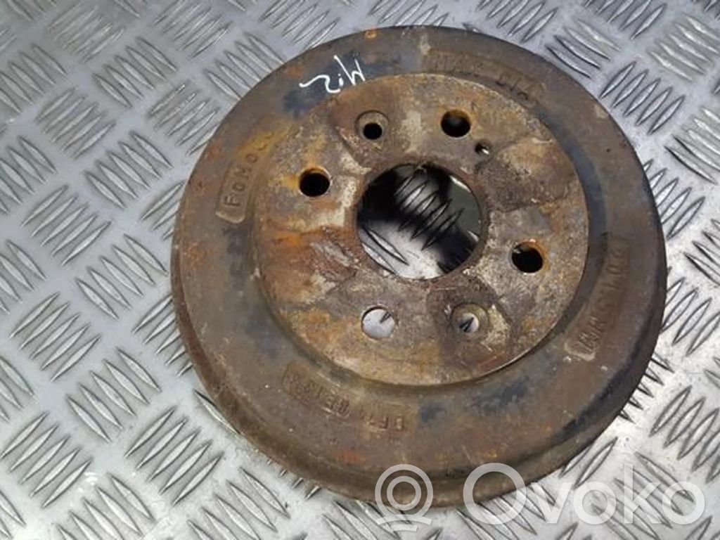 Drum brake (rear)