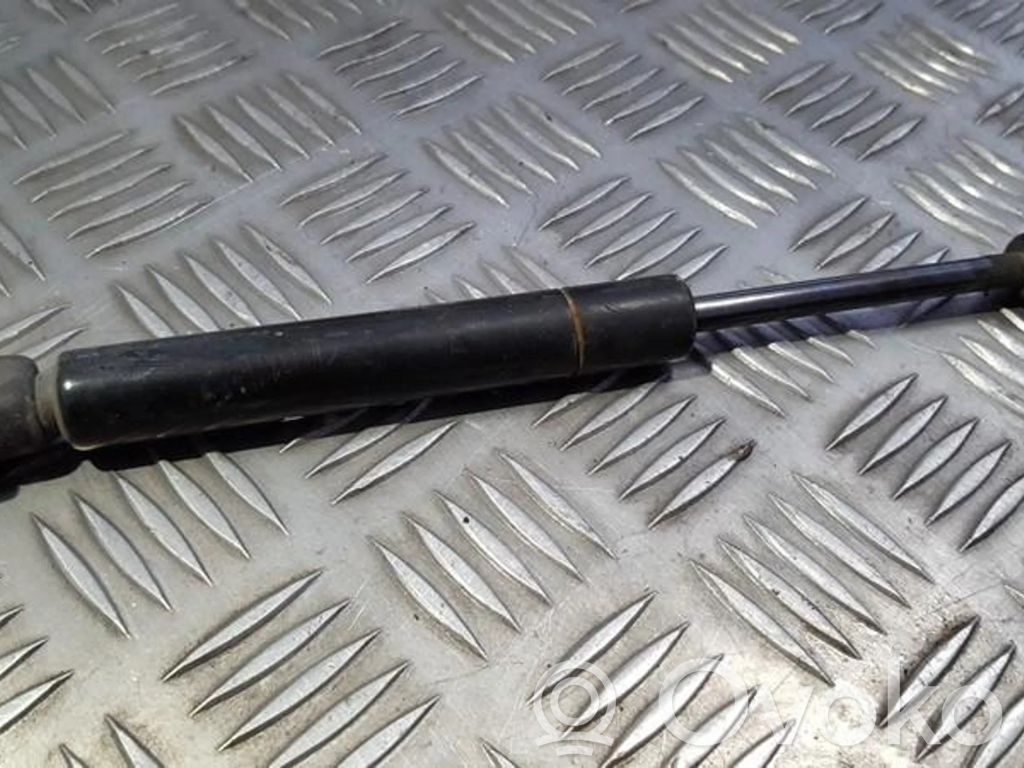 Ford Mondeo Mk III Siłownik maski przedniej 