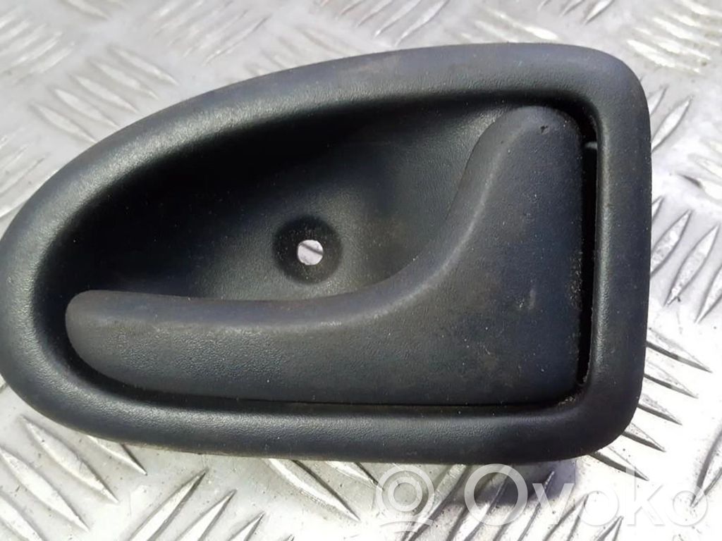 Renault Clio II Manecilla interna puerta trasera 