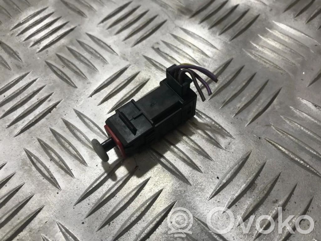 Comutator senzor pedală frână   55701395,869619858,55701395,869619858
