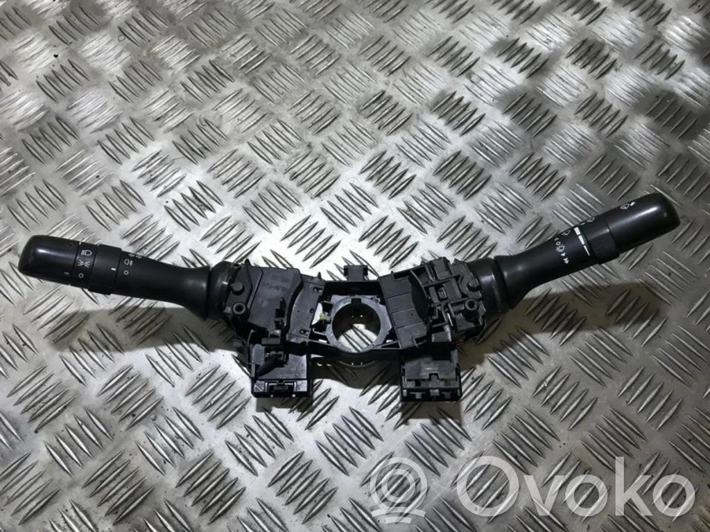 Toyota Hilux (AN10, AN20, AN30) Commodo, commande essuie-glace/phare 