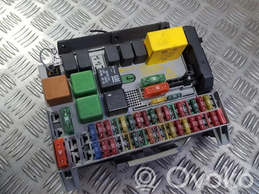 Opel Vectra B Set scatola dei fusibili 