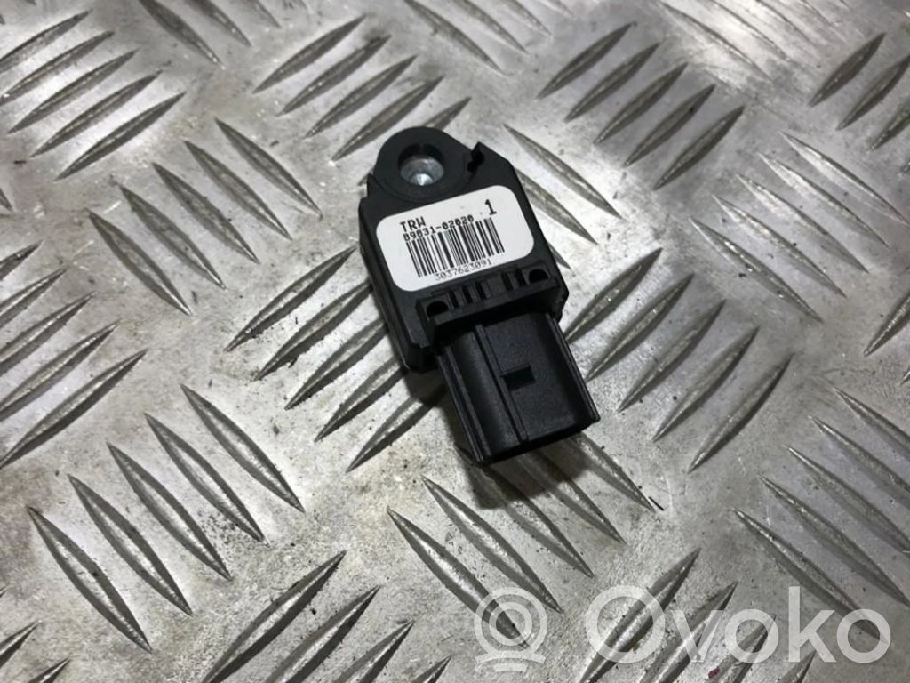 Toyota Avensis T250 Senzor impact/declanșare airbag