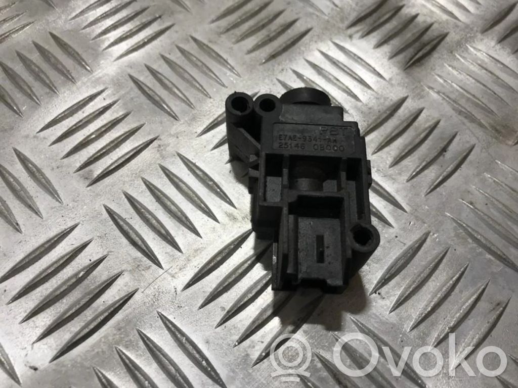 Ford Focus Fuel cut-off switch 