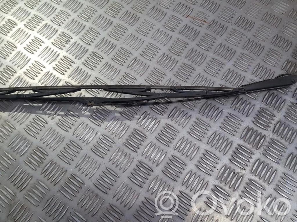 Nissan Primera Wischerarm vorne 