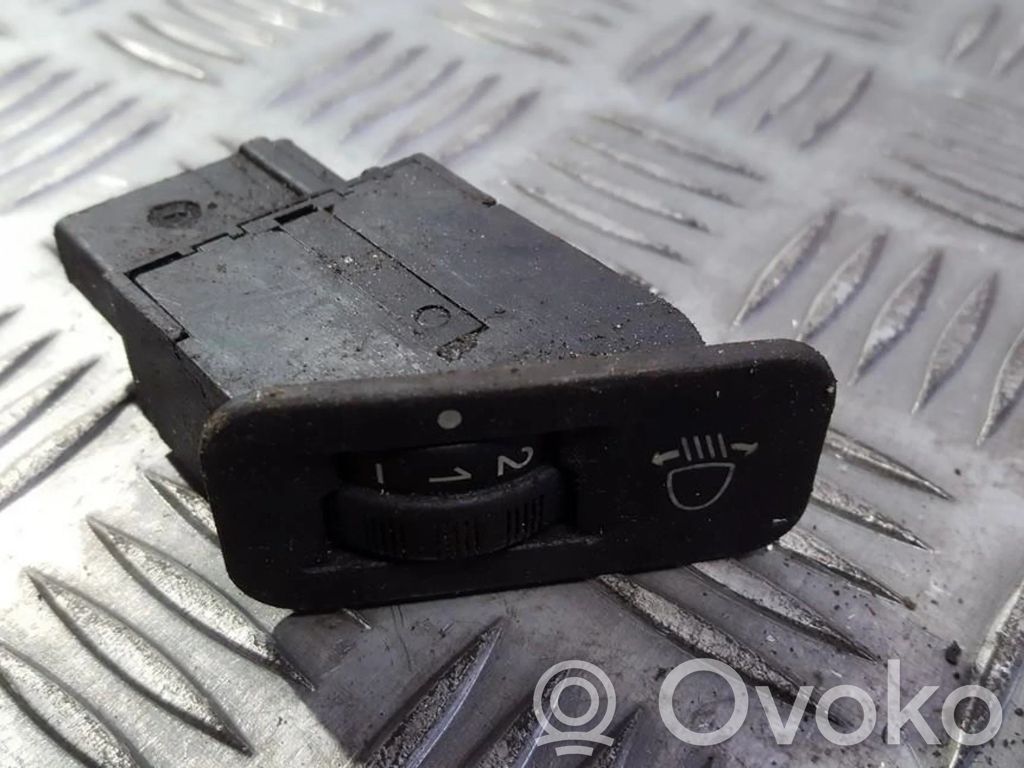 Peugeot 206 Bouton commande réglage hauteur de phares 
