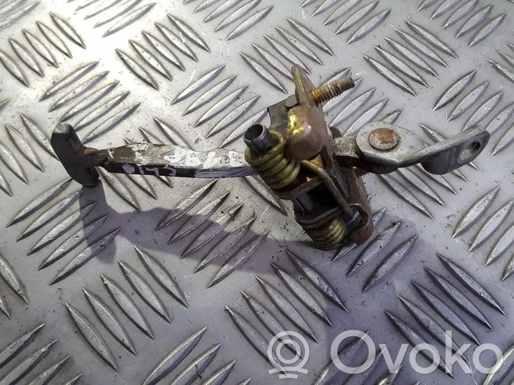 Renault Clio II Etuoven pidätin 