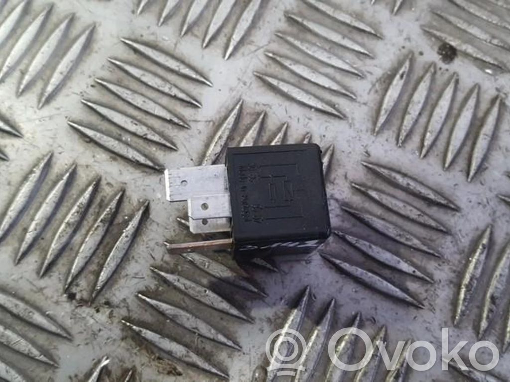 Alte relee   1K0951253A,V23134J52X430,1K0951253A,V23134J52X430