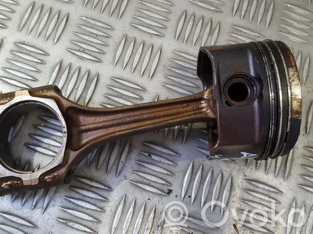 Audi A4 S4 B5 8D Pistón con biela 