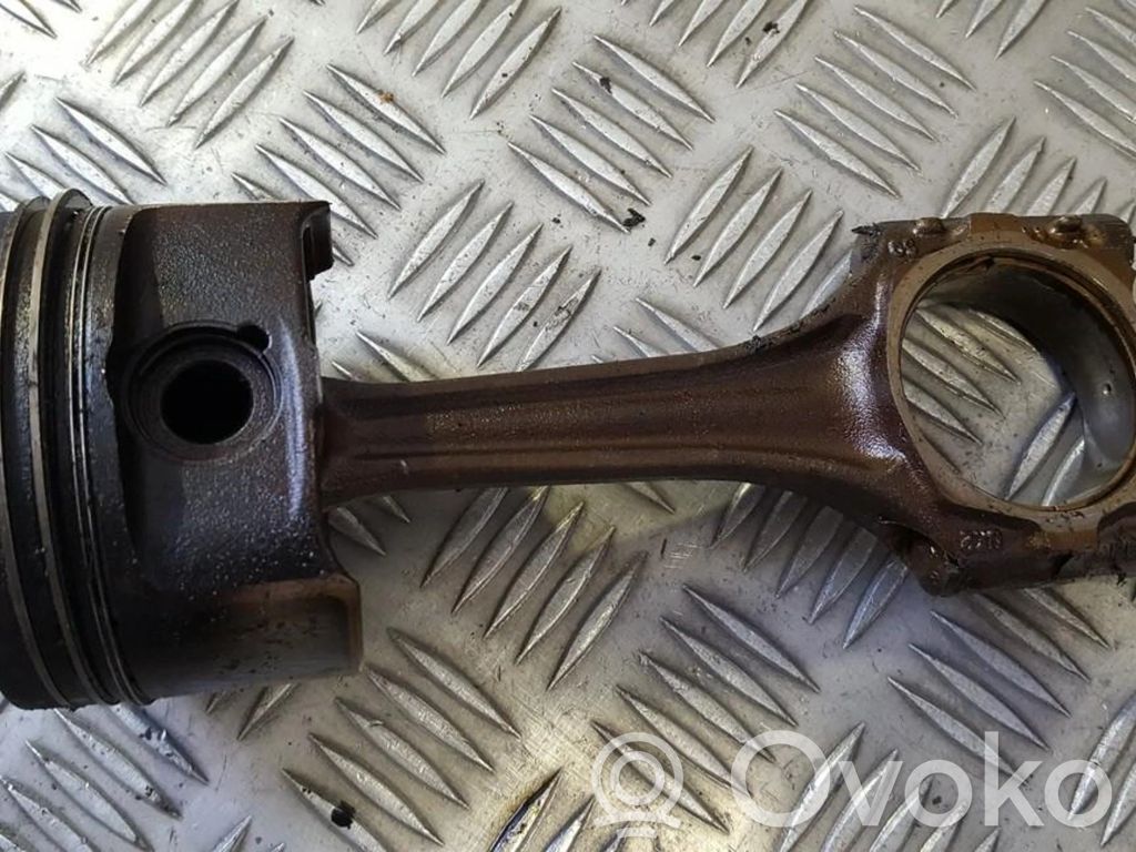 Audi A4 S4 B5 8D Piston with connecting rod 