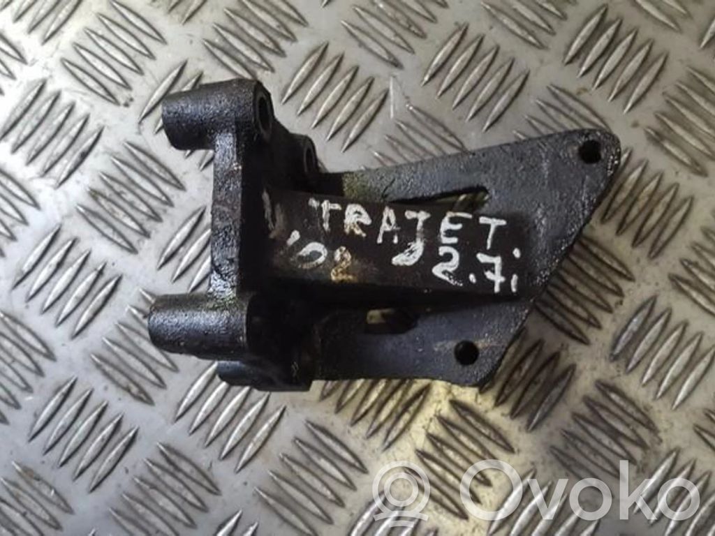Engine mounting bracket   0126,0126