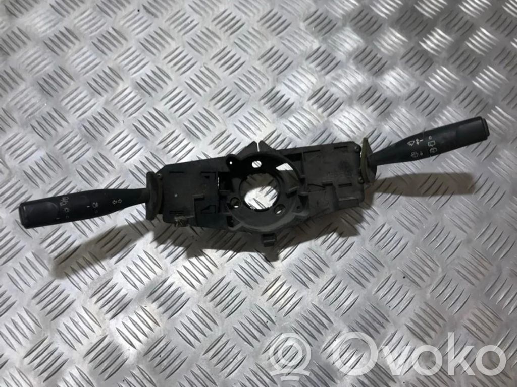 Peugeot 206 Leva/interruttore dell’indicatore di direzione e tergicristallo