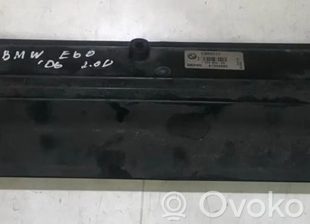 BMW 5 E60 E61 Radiatoru panelis 