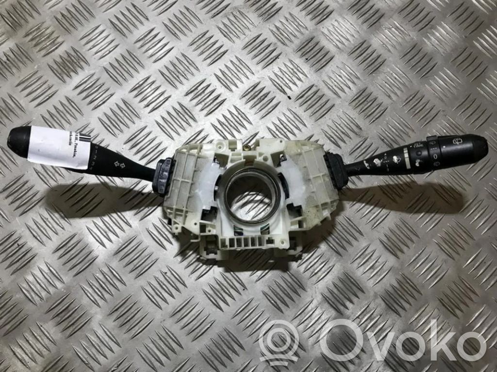 Mitsubishi Colt Leva/interruttore dell’indicatore di direzione e tergicristallo 