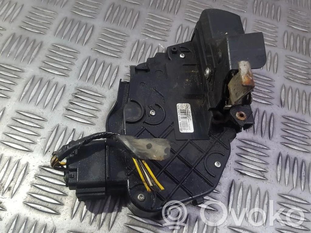 Cerradura de puerta trasera   4M5AA26413EC,048069,048069,4M5AA26413EC