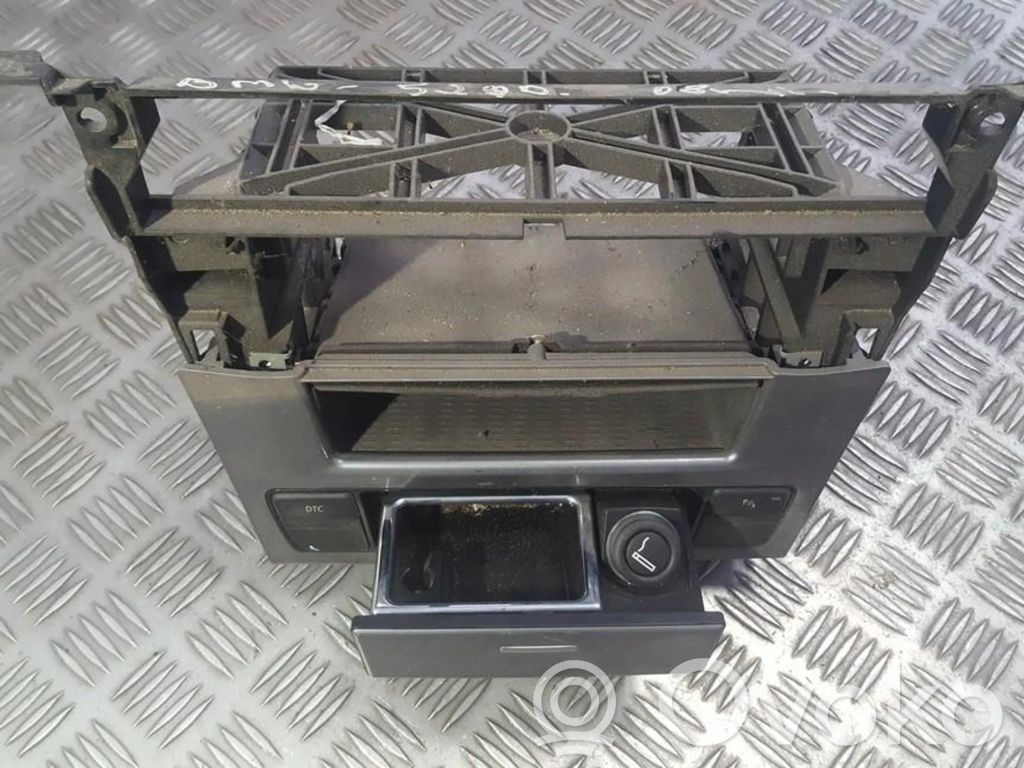 Cenicero del coche   51456976376,51456976375,51456976375,51456976376,697640303