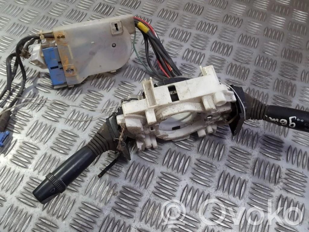 Interruptor/palanca de limpiador de luz de giro