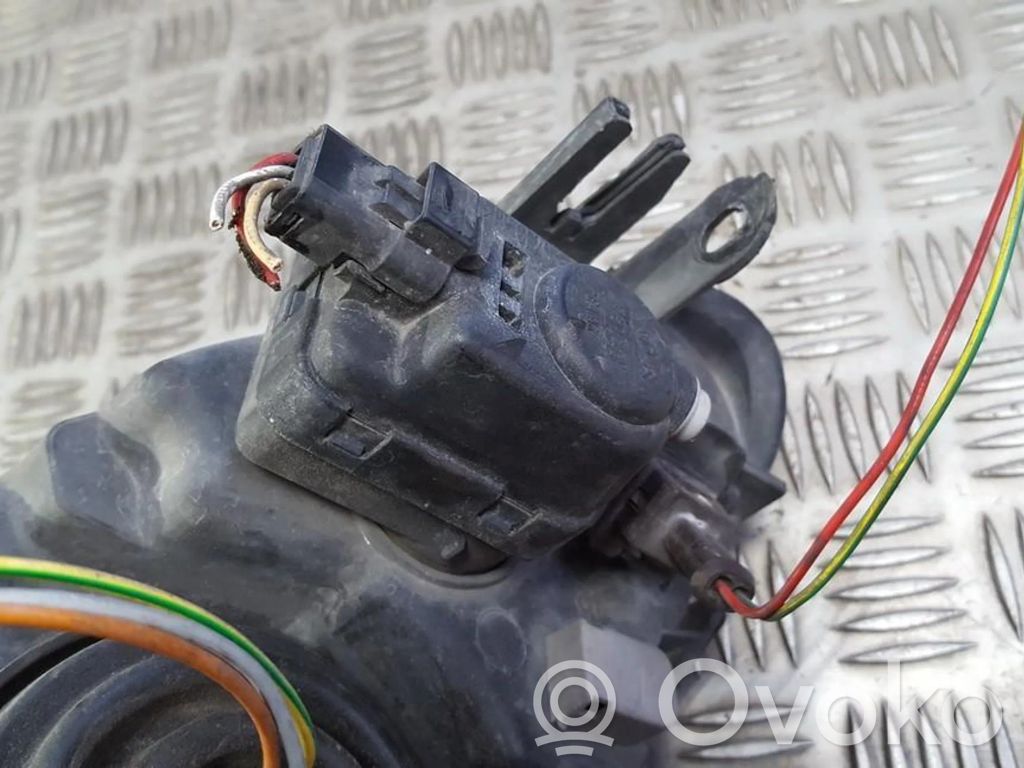 Motor reglare nivel far