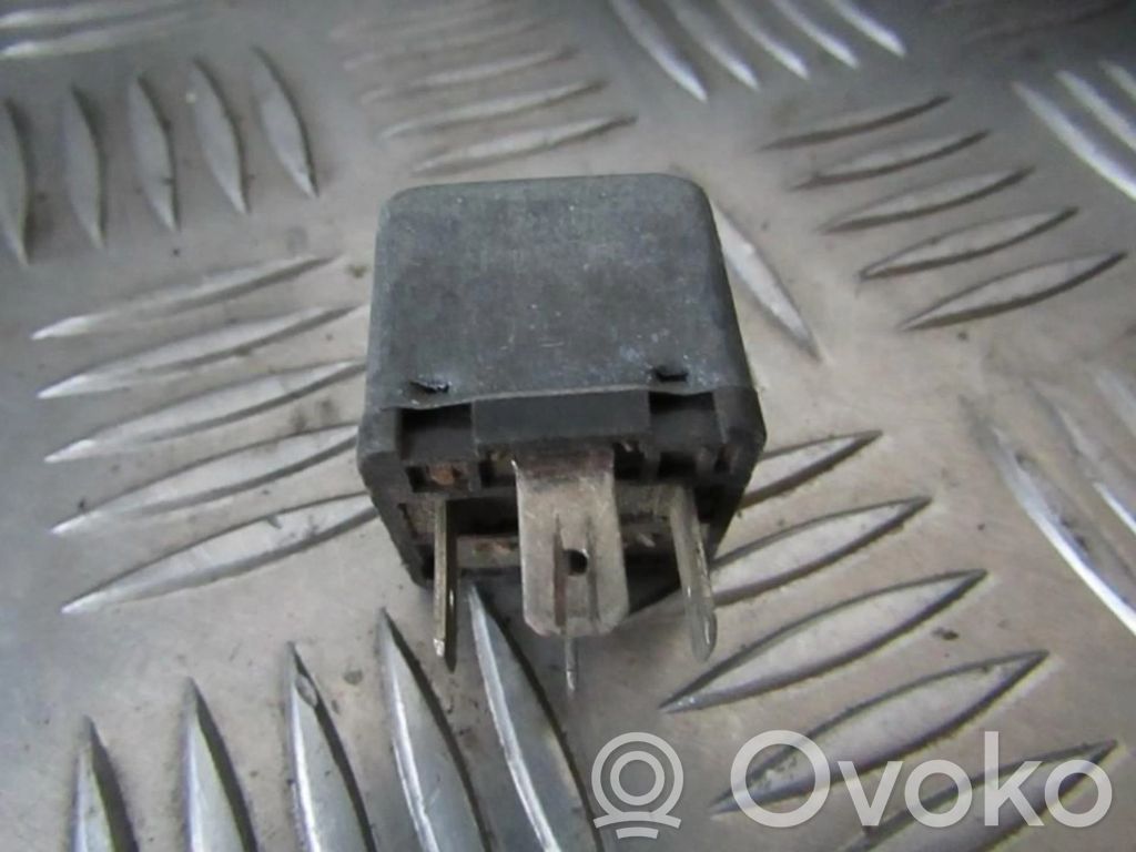 BMW 5 E34 Other relay 
