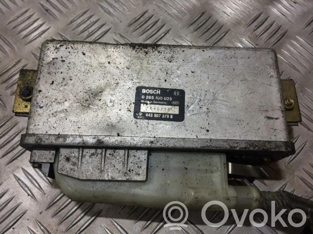 Unitate/modul control ABS   0265100025,443907379B,0265100025,443907379B