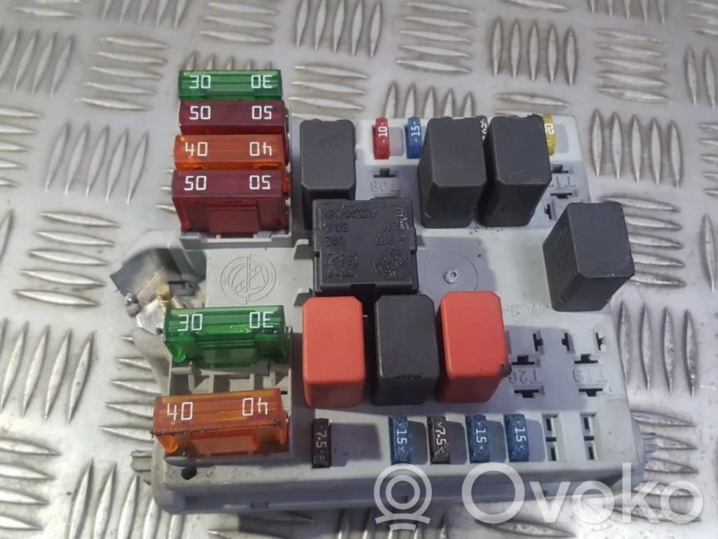 Alfa Romeo 147 Set scatola dei fusibili 