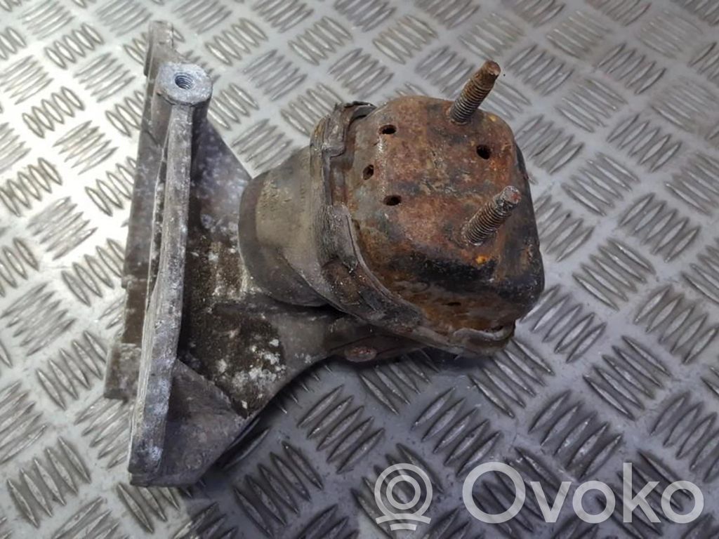 Chrysler Concorde Dzinēja spilvens 