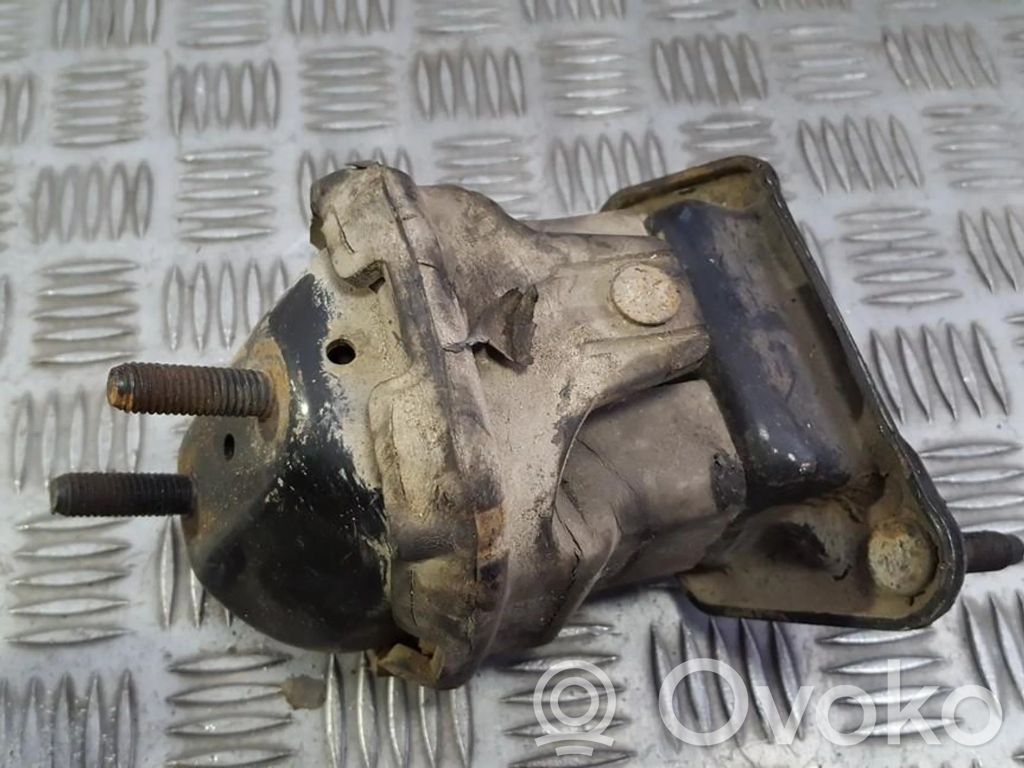 Chrysler 300M Engine mount bracket 
