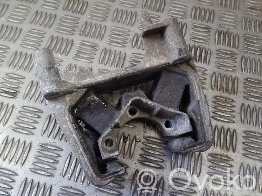 Opel Vectra B Engine mount bracket 