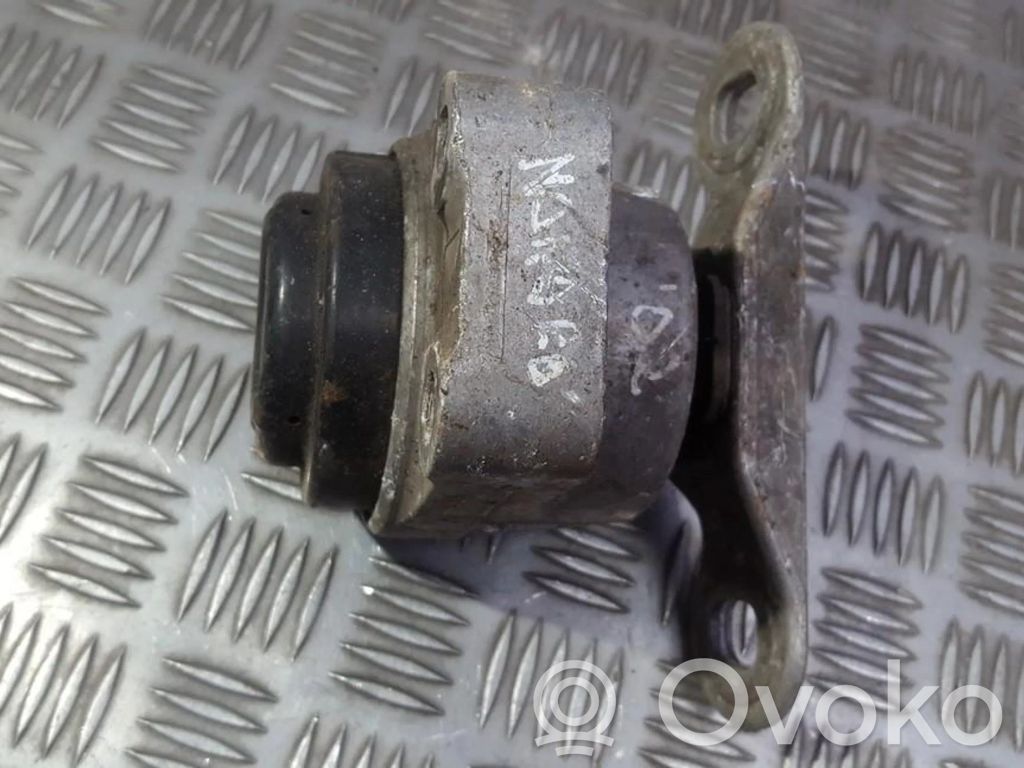 Ford Mondeo Mk III Engine mount bracket 