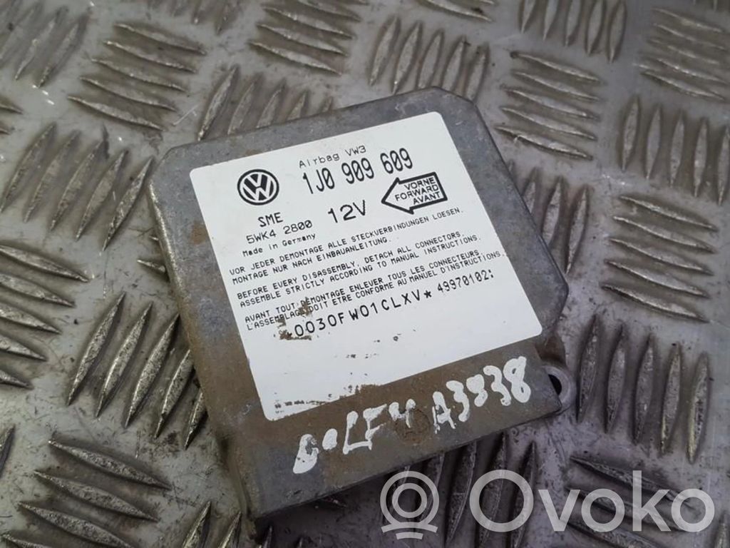 Volkswagen Golf IV Unitate/modul de comandă airbaguri 