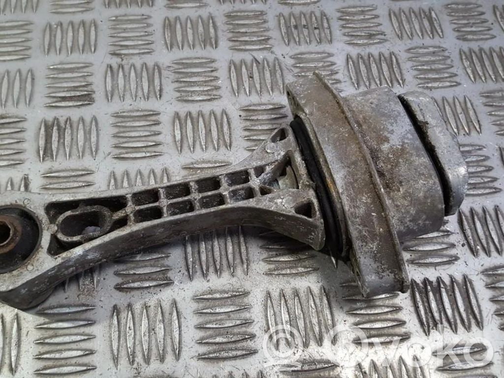 Volkswagen Golf IV Supporto di montaggio del motore