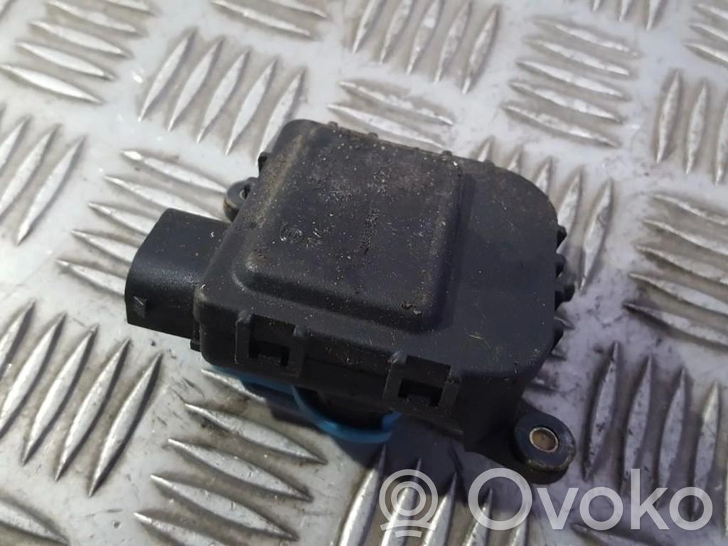 Volkswagen PASSAT B5.5 Motor/actuator clapetă aer 