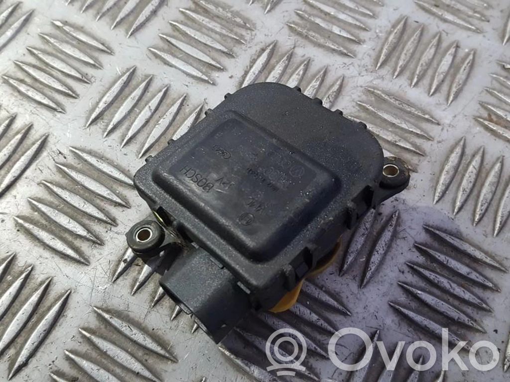 Volkswagen PASSAT B5.5 Motorino attuatore aria