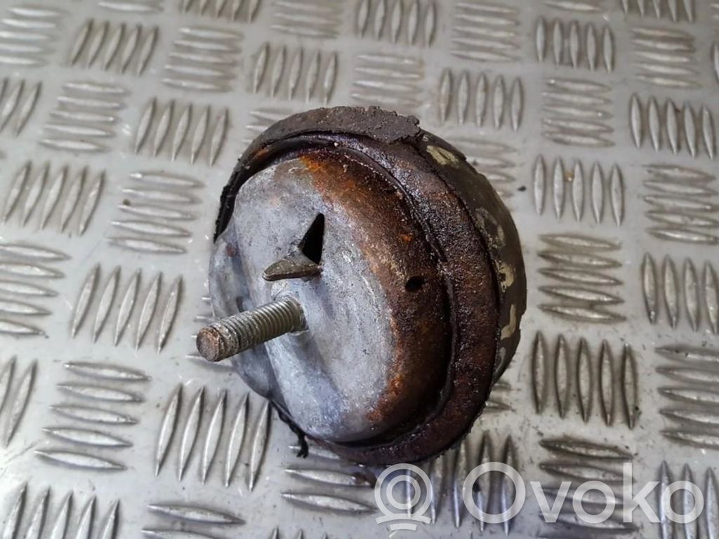 Volvo 850 Supporto di montaggio del motore 