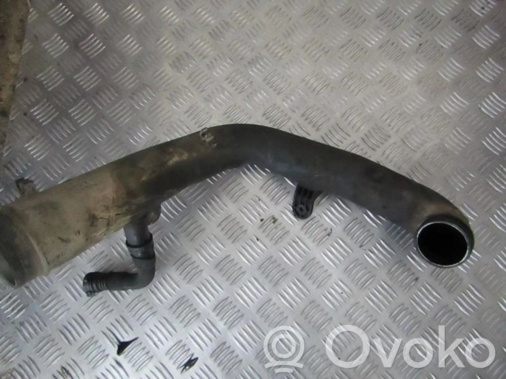 Furtun/conductă intercooler   1K0129654AA,VCD446156602,1K0129654AA,VCD446156602