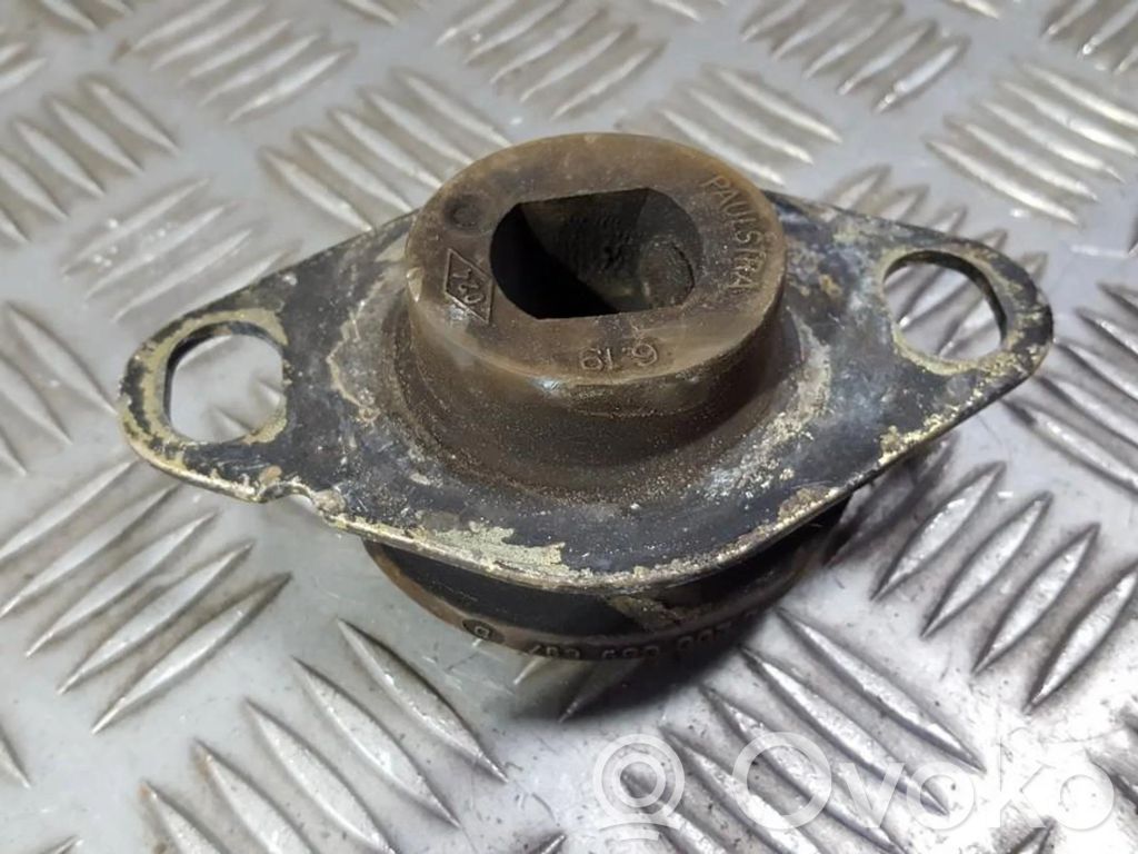 Engine mount bracket   8200089697,8200089697