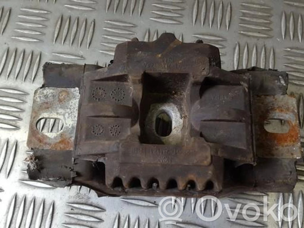 Engine mount bracket   2S617M121BB,2S617M121BB,2S617M121BB,2S617M121BB