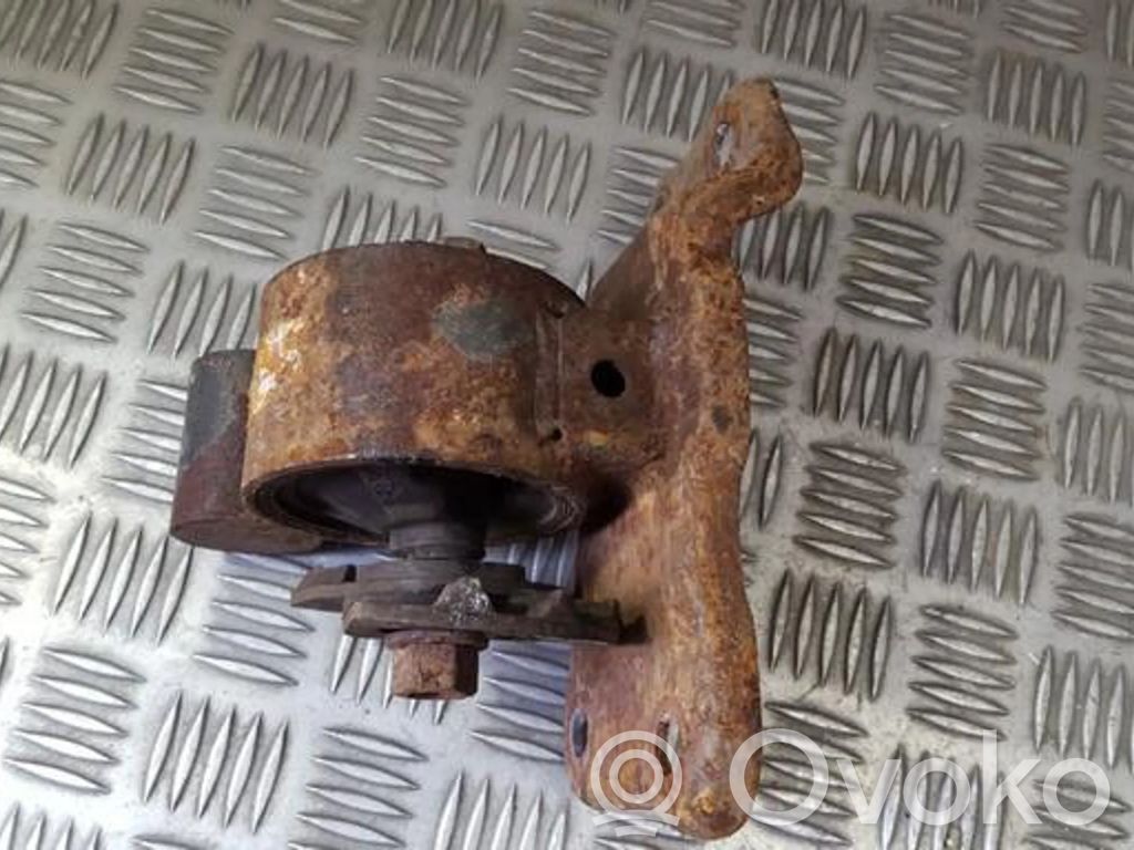 Mitsubishi Outlander Engine mount bracket 