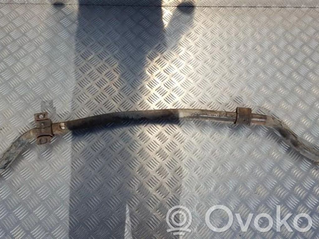 Barra estabilizadora delantera