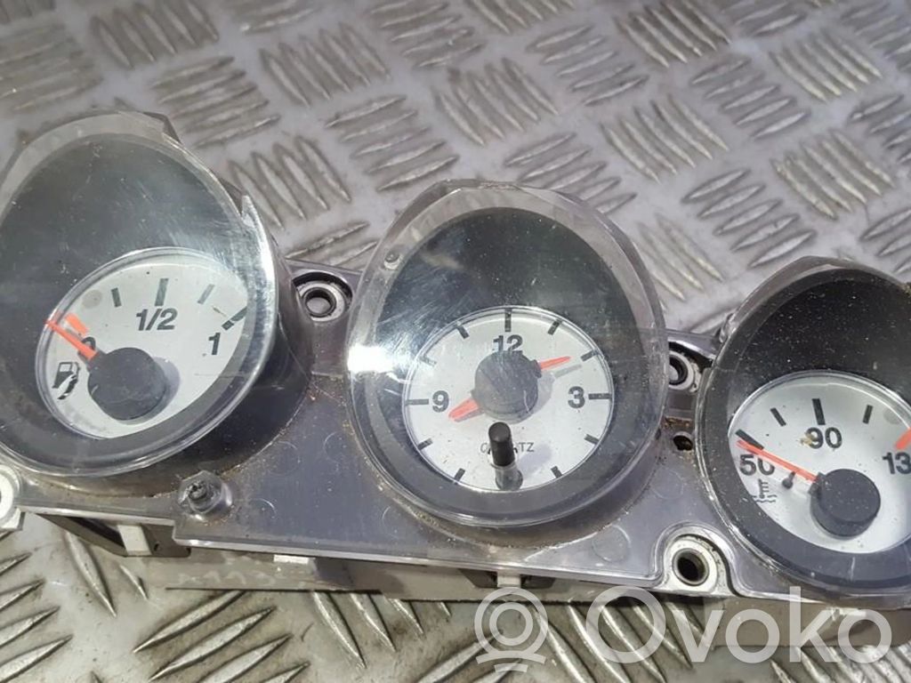 Alfa Romeo 156 Vitezometru (grup de instrumente) 