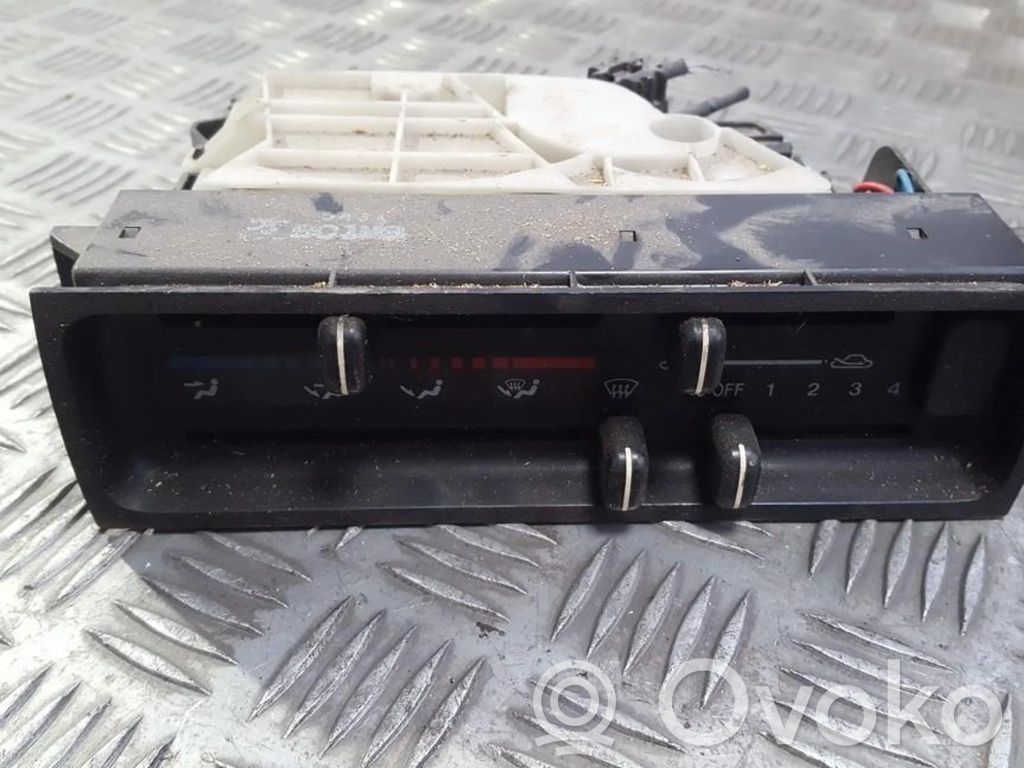 Mazda 323 Panel klimatyzacji 