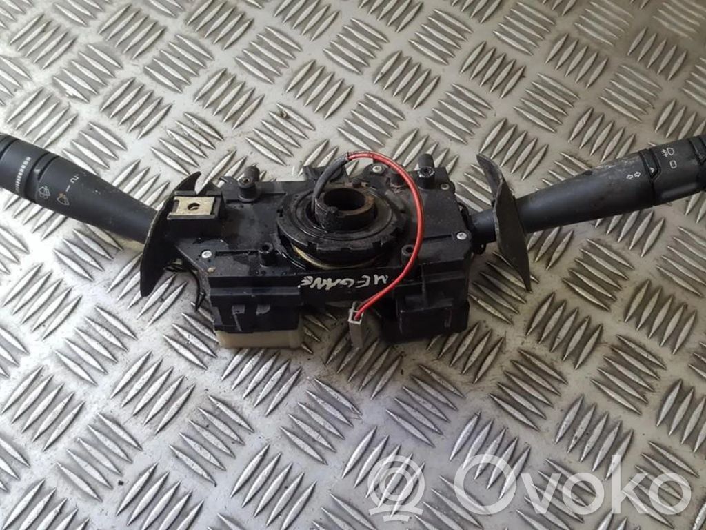 Renault Megane I Interruptor/palanca de limpiador de luz de giro 