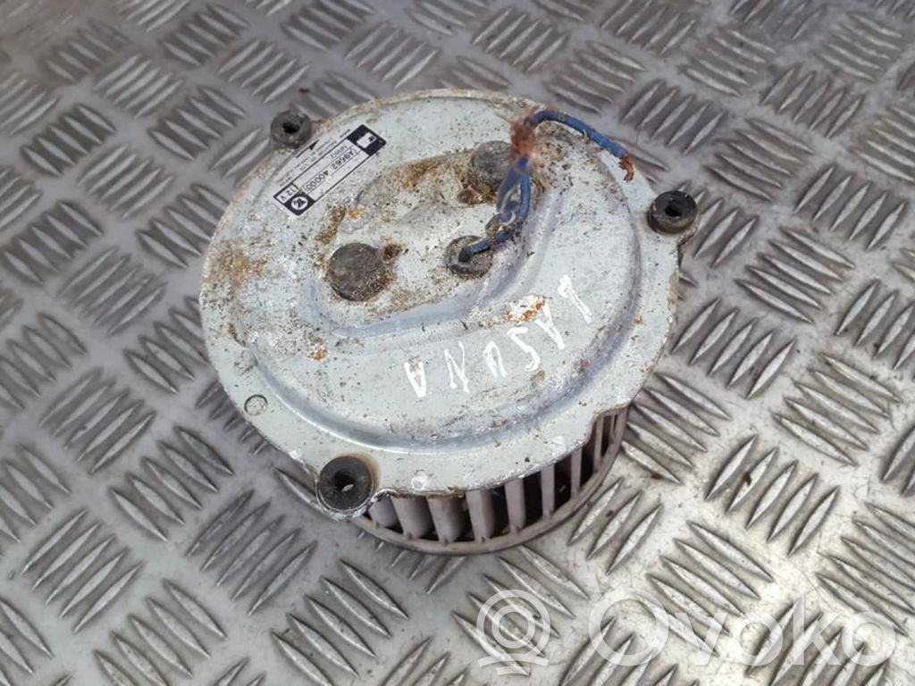 Nissan Micra Lämmittimen puhallin 