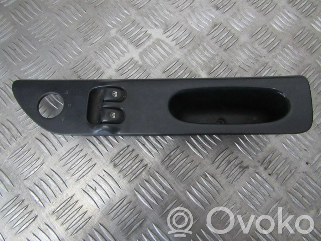 Renault Laguna I Electric window control switch 