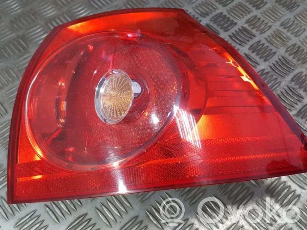 Volkswagen Golf V Lampa tylna 