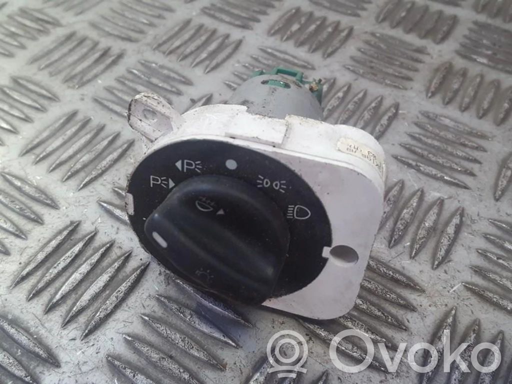 Ford Mondeo MK I Interruptor de luz 